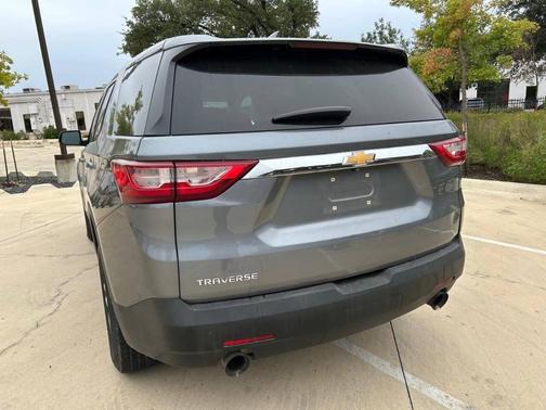 2021 Chevrolet Traverse LS
