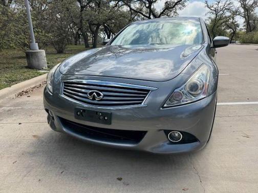 2015 INFINITI Q40 Base