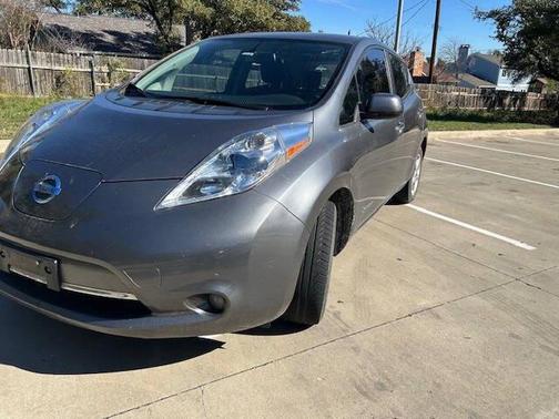 2014 Nissan Leaf SV 4dr Hatchback