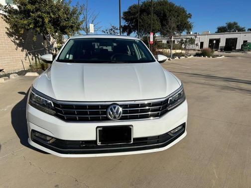 2018 Volkswagen Passat 2.0T SE