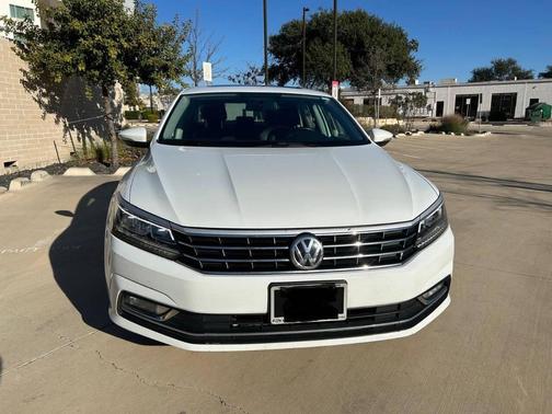 2018 Volkswagen Passat 2.0T SE