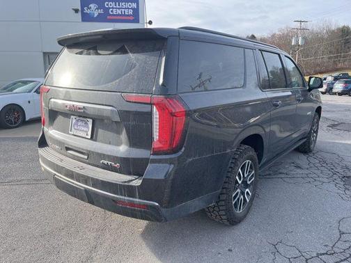 2023 GMC Yukon XL 4WD AT4