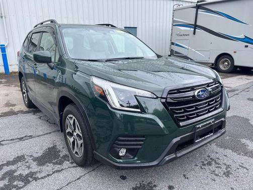 Cascade Green Silica 2024 Subaru Forester Premium
