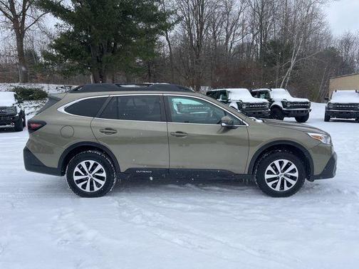 2022 Subaru Outback Premium