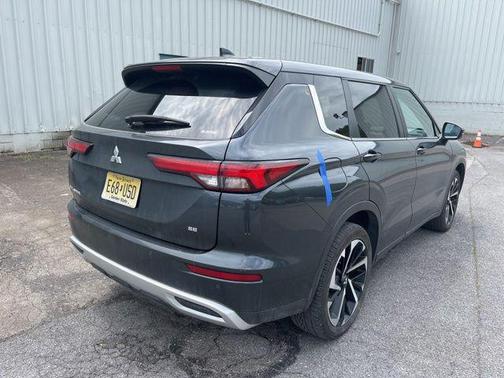 Graphite Gray 2024 Mitsubishi Outlander SE S-AWC