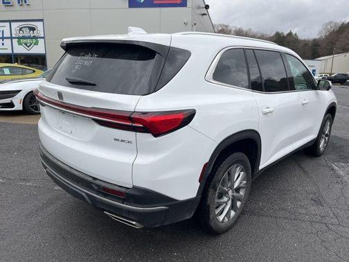 2025 Buick Enclave Preferred FWD