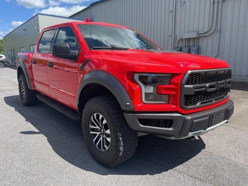 RACE RED 2019 Ford F-150 Raptor