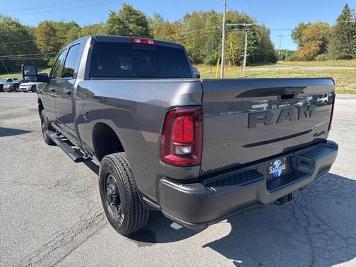 2025 RAM 2500 Tradesman Crew Cab 4x4 6'4' Box