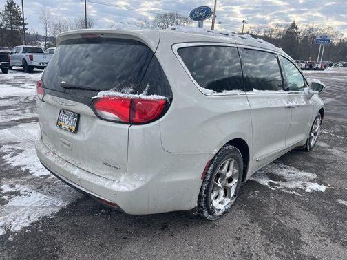2017 Chrysler Pacifica Limited
