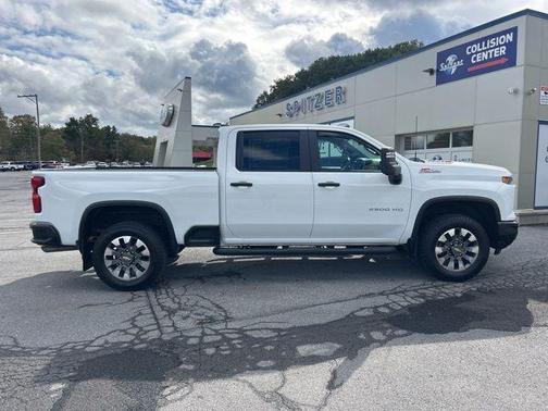 2024 Chevrolet Silverado 2500 Custom