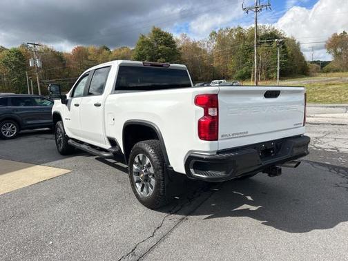 2024 Chevrolet Silverado 2500 Custom