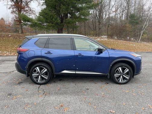 2022 Nissan Rogue SL