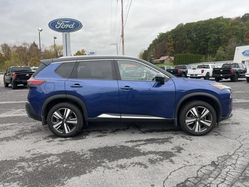 2022 Nissan Rogue SL