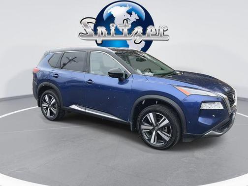 2022 Nissan Rogue SL