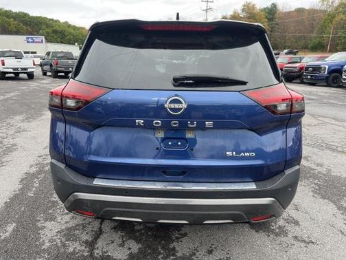 2022 Nissan Rogue SL