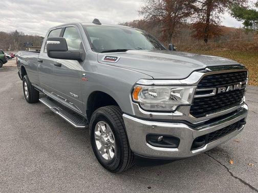 2024 RAM 3500 Big Horn Crew Cab 4x4 8' Box
