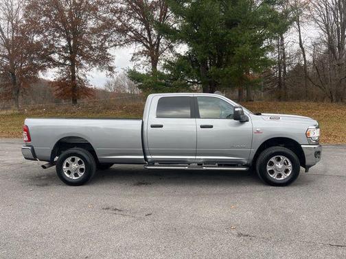 2024 RAM 3500 Big Horn Crew Cab 4x4 8' Box