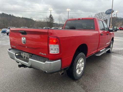 2024 RAM 3500 Big Horn Crew Cab 4x4 8' Box