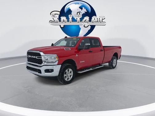 2024 RAM 3500 Big Horn Crew Cab 4x4 8' Box
