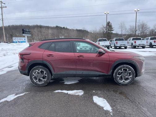 2025 Chevrolet Trax LT