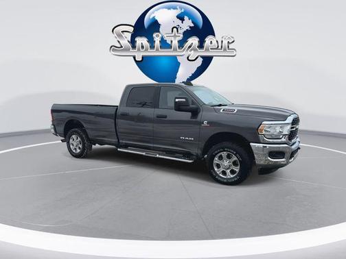 2024 RAM 3500 Big Horn Crew Cab 4x4 8' Box
