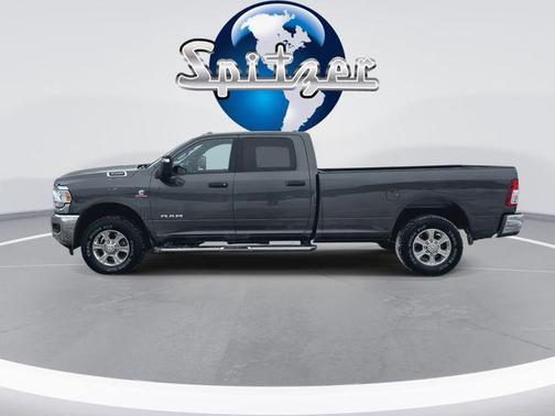 2024 RAM 3500 Big Horn Crew Cab 4x4 8' Box