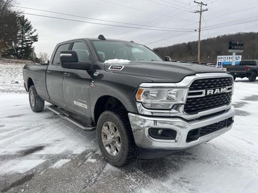 2024 RAM 3500 Big Horn Crew Cab 4x4 8' Box