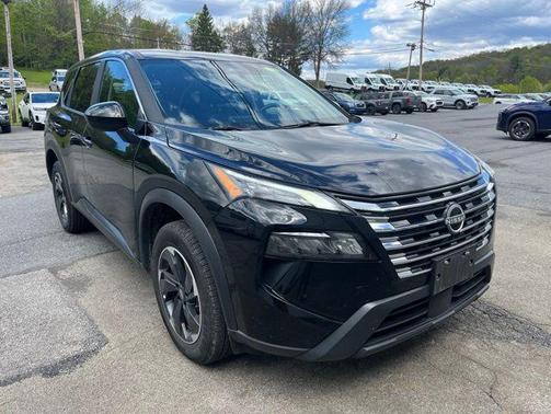 Super Black 2025 Nissan Rogue SV