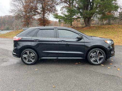 2019 Ford Edge ST