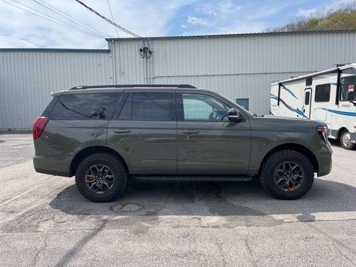 WILD GREEN 2025 Ford Expedition Tremor