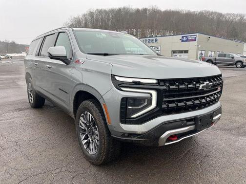 2025 Chevrolet Suburban 4WD Z71