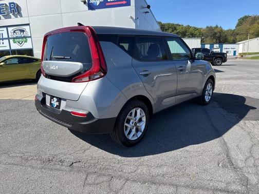 2022 Kia Soul LX