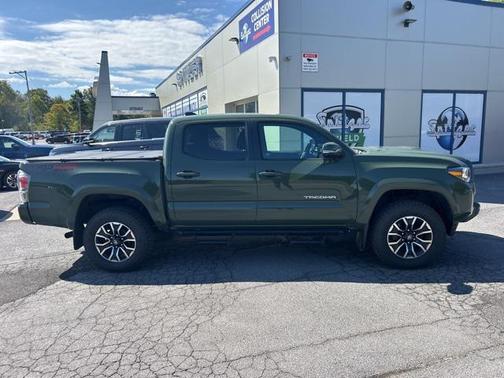 2022 Toyota Tacoma TRD Sport