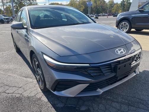 2025 Hyundai ELANTRA SEL