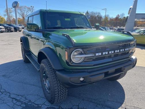 2025 Ford Bronco Outer Banks