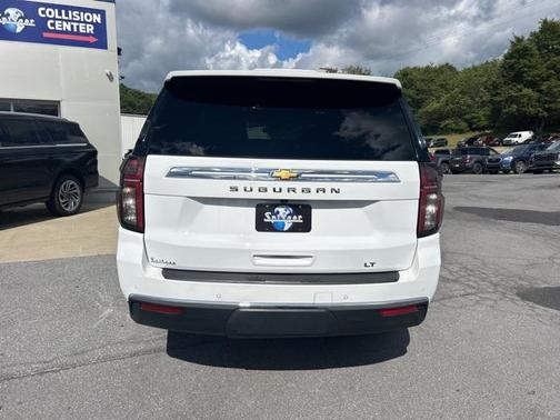 2023 Chevrolet Suburban LT