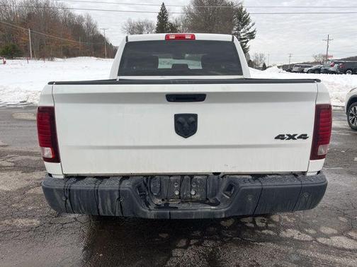 2024 RAM 1500 Classic Warlock Crew Cab 4x4 5'7' Box