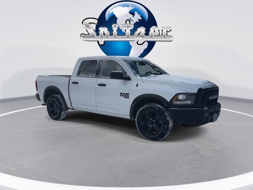 2024 RAM 1500 Classic Warlock Crew Cab 4x4 5'7' Box