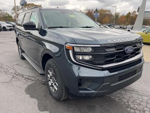 2025 Ford Expedition Max Active 4x4