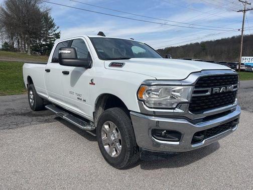 Bright White Clearcoat 2024 RAM 3500 Big Horn Crew Cab 4x4 8' Box