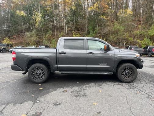 2018 Toyota Tundra SR5