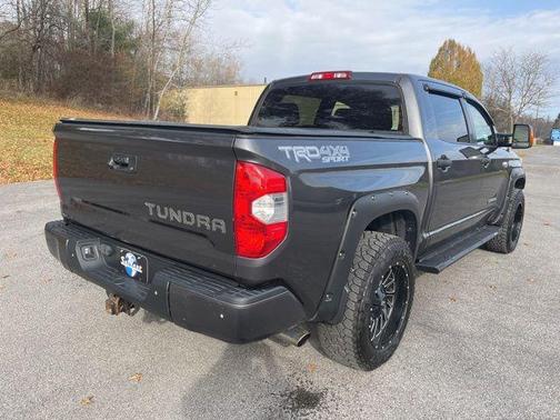 2018 Toyota Tundra SR5