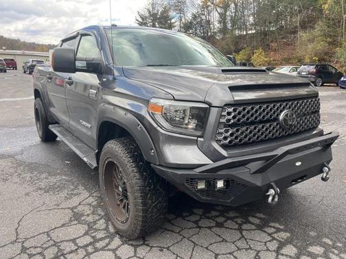 2018 Toyota Tundra SR5