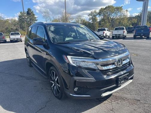 2022 Honda Pilot Touring 8-Passenger