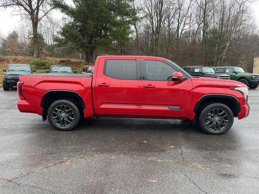 2022 Toyota Tundra Platinum