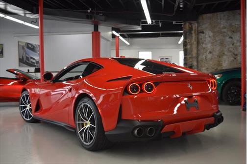 2020 Ferrari 812 Superfast Base