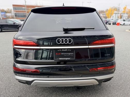 2025 Audi Q7 55 Premium Plus
