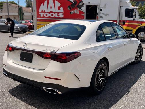 Polar White 2024 Mercedes-Benz E-Class E 350