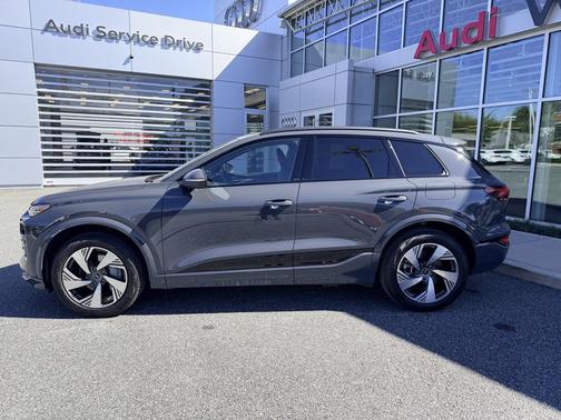 2025 Audi Q6 e-tron Premium Plus quattro