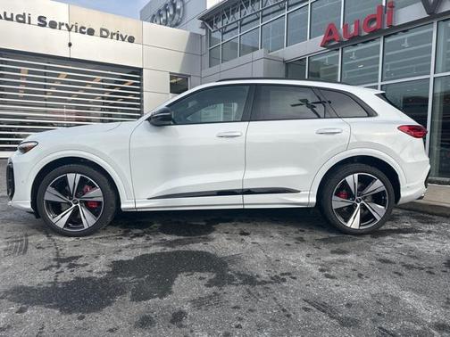 2025 Audi SQ5 3.0T Premium Plus